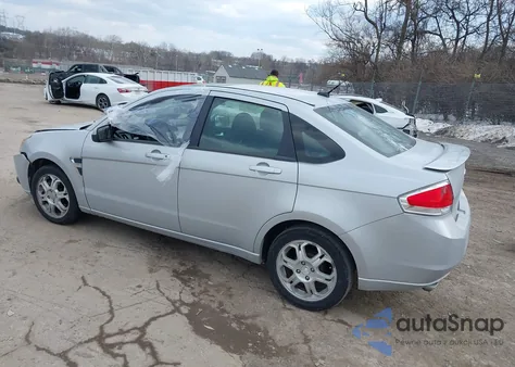 2008 Ford Focus Se/Ses z USA, uszkodzony, nr VIN 1FAHP35N68W220651